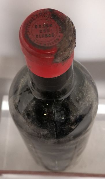 null 1 bouteille Château LARCIS DUCASSE - 1er GC Saint Emilion 1959


Etiquette manquante,...