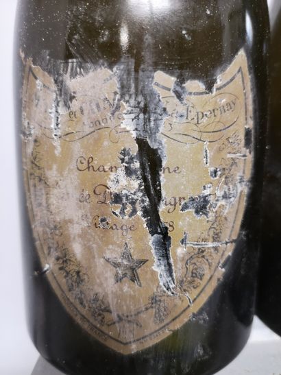 null 2 bouteilles CHAMPAGNE DOM PERIGNON 1978


Une étiquette abîmée "78 lisible"...