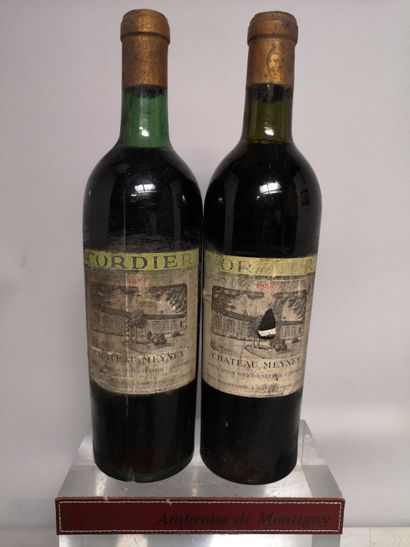 null 2 bouteilles Château MEYNEY - Saint Estèphe 1954


Etiquettes tachées et abîmées....