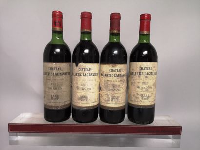 null 4 bouteilles Château MALARTIC LAGRAVIERE - GCC Graves 1 bouteille de 1979 et...