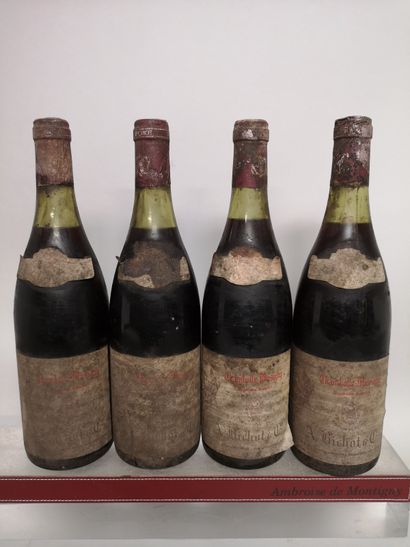 null 4 bouteilles CHAMBOLLE MUSIGNY - ALbert BICHOT 1976


Etiquettes très tachées....