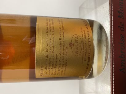 null 1 bouteille CHAMPAGNE CRISTAL DE ROËDERER En boîtier 1988 Contre étiquette import...