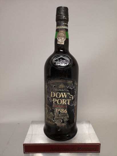 null 1 bouteille PORTO DOW'S LBV 1986 - Mis en bouteille 1992


 Etiquette déchi...