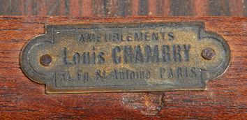 LOUIS CHAMBRY, ATELIER DE Table d'appoint en placage de palissandre et filets de...