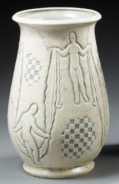MOUGIN FRÈRES ET ANDRÉ LEGRAND (1902-1947) 
Vase en céramique dit «Banderole» en...