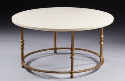 TRAVAIL MODERNE Table basse à plateau circulaire en marbre beige reposant sur un...