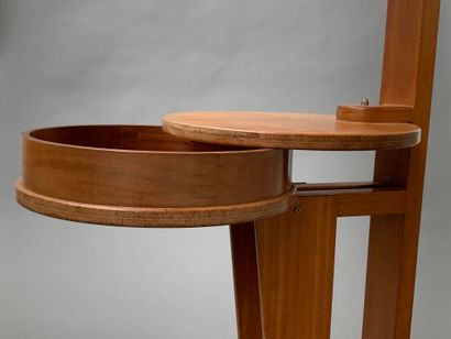 André SORNAY (1902-2000) 
Paire de tables de lecture modernistes en placage d'acajou...