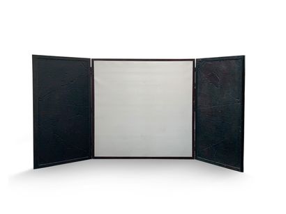 TRAVAIL 1970 Abstract composition
Three-leaf resin screen / oil on wood panel
L :...
