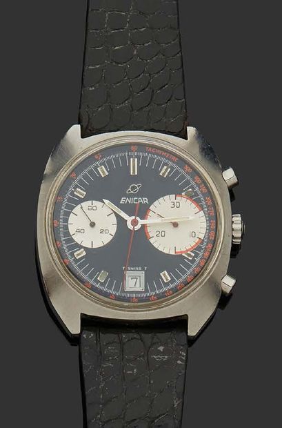 ENICAR Montre bracelet chronographe d'homme, le boitier tonneau en acier, index bâtons,...