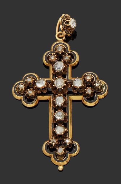 null CROIX RÉGIONALISTE en or jaune emaillé 18K (750) sertie de diamants.
Epoque...