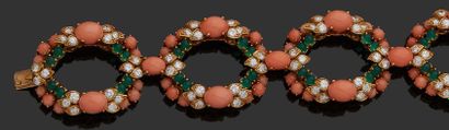 FRED Élégant bracelet articulé en or 750 millièmes composé de 5 anneaux ovales ajourés...
