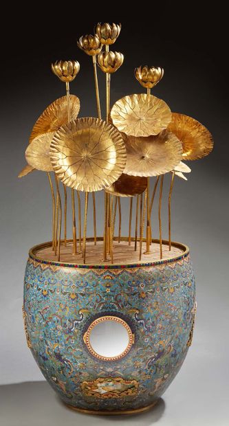 CHINE Large clock with automata in the form of a basin containing lotus leaves, buttons...