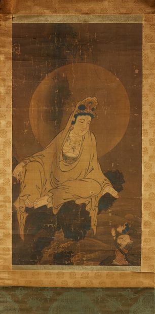 JAPON Peinture sur papier marouflé sur tissu en rouleau figurant Guanyin.
XIXe siècle.
Dim;...