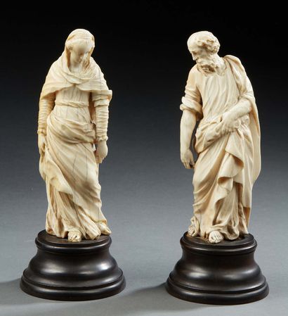 null TWO HOLY PERSONS, MAYBE THE VIRGIN AND SAINT JOSEPH in ivory carved in the round.
19th...