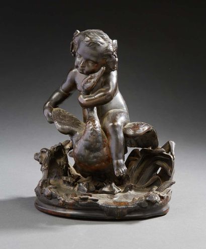 DANS LE GOÛT DE MOREAU Enfant au cygne
Figurine en bronze
H. : 18,5 cm