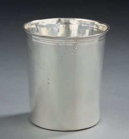 null A silver TRONCONIC TIMBAL with flat bottom.
Paris 1809-1819.
Weight: 114,3 g....