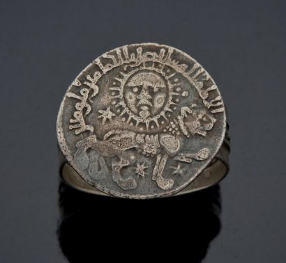 null Silver piece mounted in a ring. Silver. Probably Turkey, Siwas, Seljuq Sultanate...