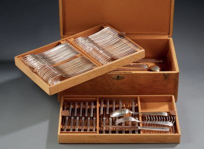 PERRIN Silver plated cutlery set, Art Deco model composed of:
Twelve table cutlery
Twelve...