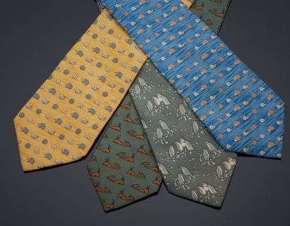 HERMES Set of four silk ties.