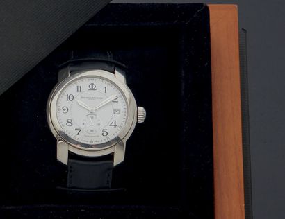 BAUME & MERCIER. Capeland model. Steel men's watch, painted white dial, printed Arabic...