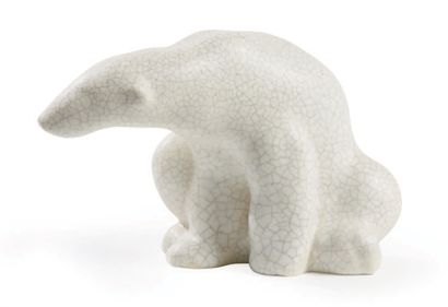 PRIMAVERA France Sculpture en céramique émaillée blanche craquelée figurant un ours
Signée...