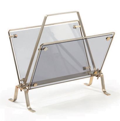 TRAVAIL FRANÇAIS Magazine rack in chrome-plated metal and glass
H : 49 W : 53 D :...