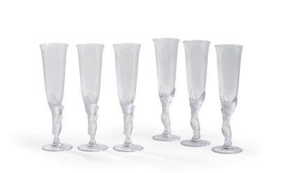Igor Carl FABERGÉ (1906-1982) 
Suite of six glass champagne flutes model "Aux Colombes"
Signed
H...