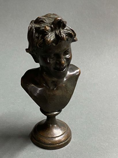 null Jean Baptiste CARPEAUX d'après (1827-1875)

"Buste d'enfant rieur"

Bonze à...