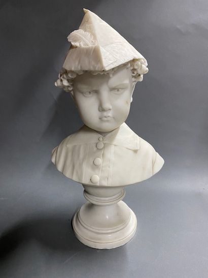 null Ecole italienne du XIXème 

"Enfant au chapeau"

Buste en marbre blanc avec...