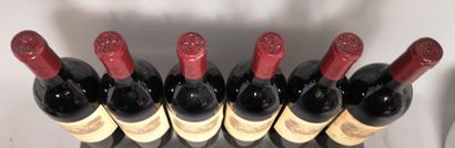 null 
6 bouteilles CARRUADES de LAFITE 2nd vin du Ch. LAFITE 1987
Etiquettes légèrement...