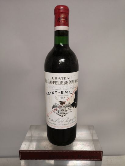 null "1 bouteille Château LA GAFFELIERE - 1er Gcc Saint Emilion 1962

Etiquette légèrement...