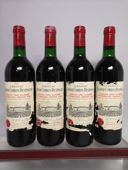 null 
4 bouteilles Château GRAND CORBIN D'ESPAGNE - Gcc Saint Emilion 1985




Etiquettes...