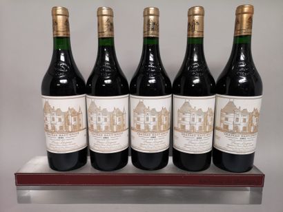 null 
5 bouteilles Château HAUT BRION - 1er Gcc Pessac Léognan 1993
