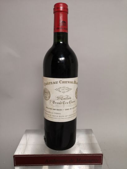 null 
1 bouteille Château CHEVAL BLANC - 1er Gcc(A) Saint Emilion 1979
Etiquette...