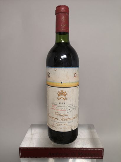 null 
1 bouteille Château MOUTON ROTHSCHILD - 1er Gcc Pauillac 1983
Etiquette lég....