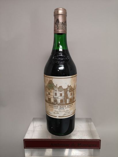 null 
1 bouteille Château HAUT BRION - 1er Gcc Pessac Léognan 1979
Etiquette tachée....