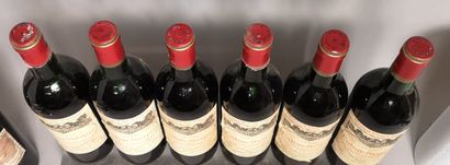 null 6 bouteilles Château CALON SEGUR - 3ème Gcc 1983

Etiquettes tachées. 4 légèrement...