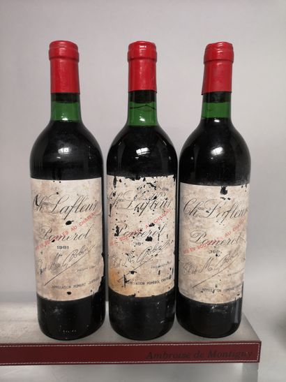null 
3 bouteilles Château LAFLEUR - Pomerol 1981
Etiquettes tachées et abîmées....