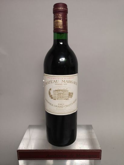 null 
1 bouteille Château MARGAUX - 1er Gcc Margaux 1983
Etiquette légèrement abîmée....