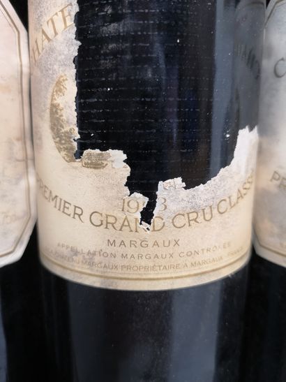 null 
3 bouteilles Château MARGAUX - 1er Gcc Margaux 1983
Etiquettes tachées et abîmées,...