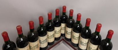 null 12 bouteilles Château CARBONNIEUX - Gcc Pessac Leognan 1983

Etiquettes lég....