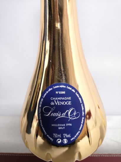 null 
1 bouteille CHAMPAGNE De VENOGE ""Louis d'Or"" 180e anniversaire 1996


En...