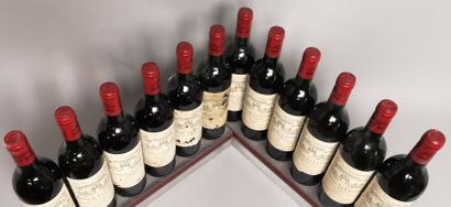 null 12 bouteilles Château LA LAGUNE - 3e Gcc Haut Médoc En caisse bois 1986

 Etiquettes...