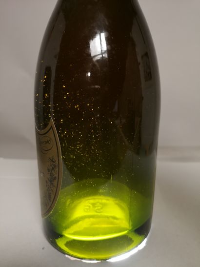 null 
1 bouteille CHAMPAGNE DOM PERIGNON 1985
En coffret.
