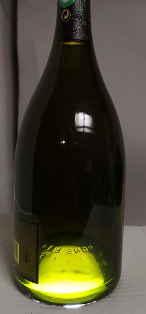 null 1 bouteille CHAMPAGNE DOM PERIGNON 2000 coffret individuel.