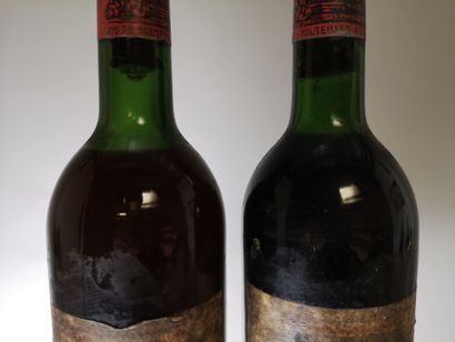 null 
2 bouteille Château LAFITE ROTHSCHILD - 1er Gcc Pauillac 1965
Couleur très...