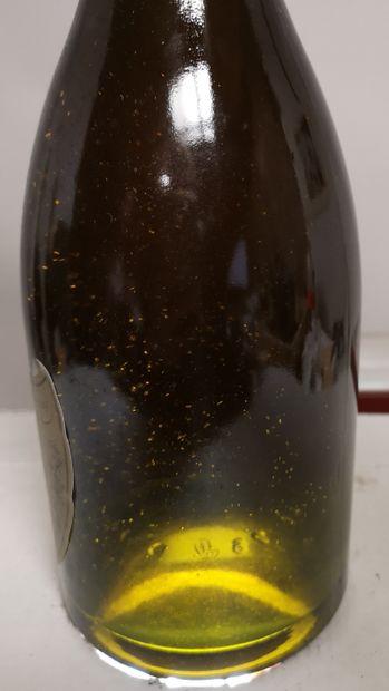 null 
1 bouteille CHAMPAGNE DOM PERIGNON 1990
En coffret. 
