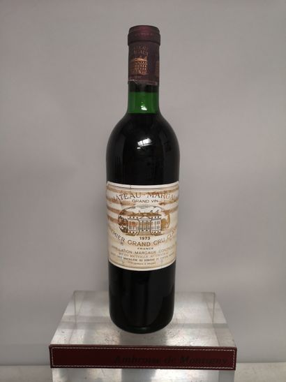 null 
1 bouteille Château MARGAUX - 1er Gcc Margaux 1973
Etiquette tachée. Légèrement...