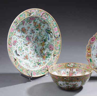 CHINE Circular porcelain basin and bowl decorated in Canton polychrome enamels with...