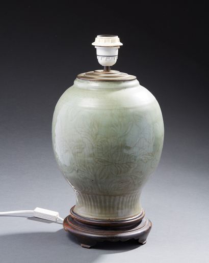 CHINE Porcelain stoneware baluster vase with green celadon glaze and incised flower...